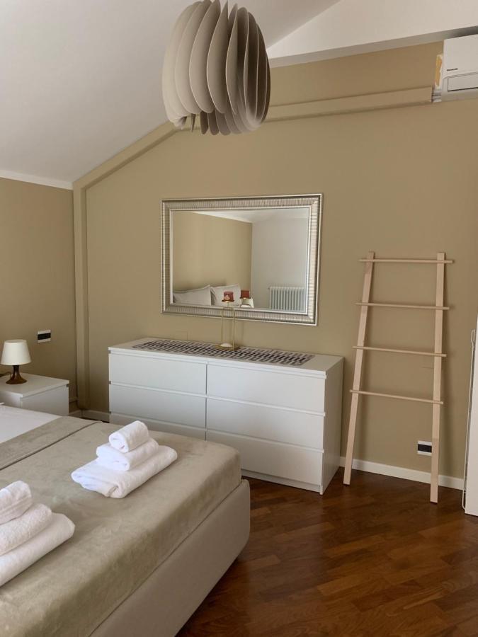 La Rocca Luxury Apartment Parma Bagian luar foto